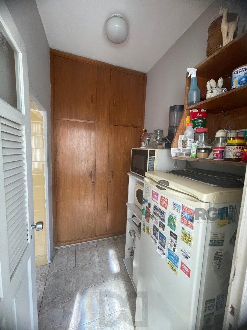 Apartamento no Petrópolis de 1 dormitório desocupado — foto 11