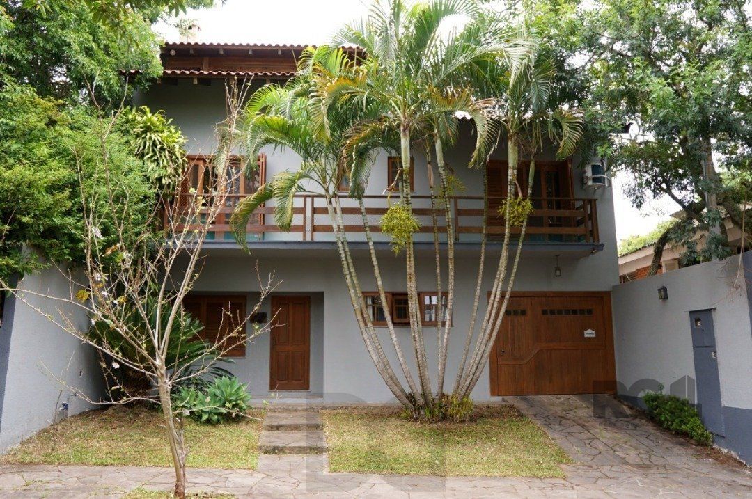 Casa para Venda - 350m², 4 dormitórios, sendo 4 suites, 4 vagas - Tristeza — foto 1