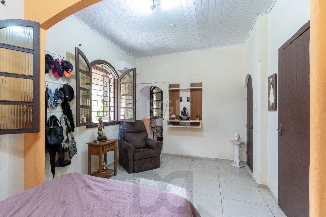 Casa para Venda - 380m², 3 dormitórios, sendo 1 suites, 3 vagas - Tristeza — foto 17