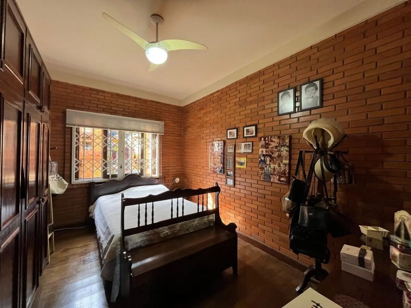 Casa com 4 quartos e 2 lareiras no bairro Belém Velho — foto 25