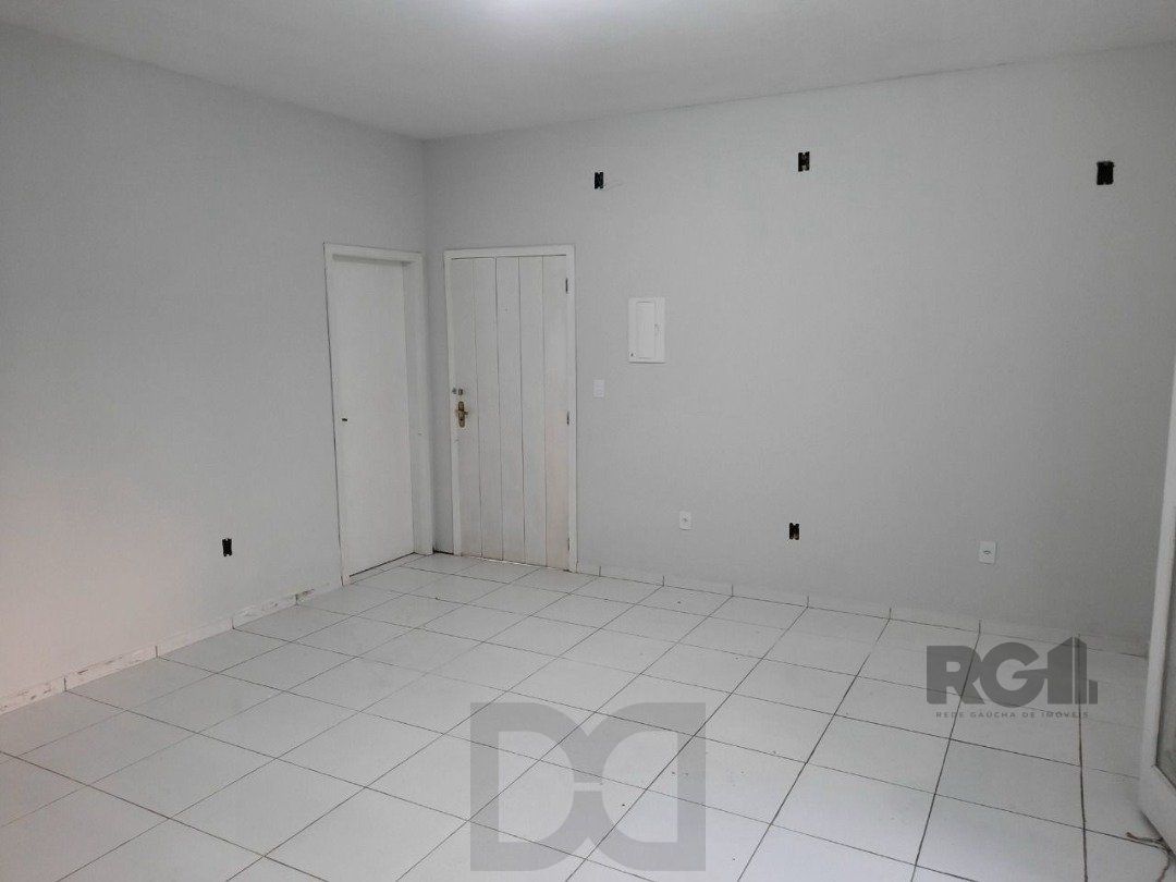 Oportunidade Imperdível: Prédio com 4 Apartamentos, Pátio e 2 Vagas de Garagem — foto 18