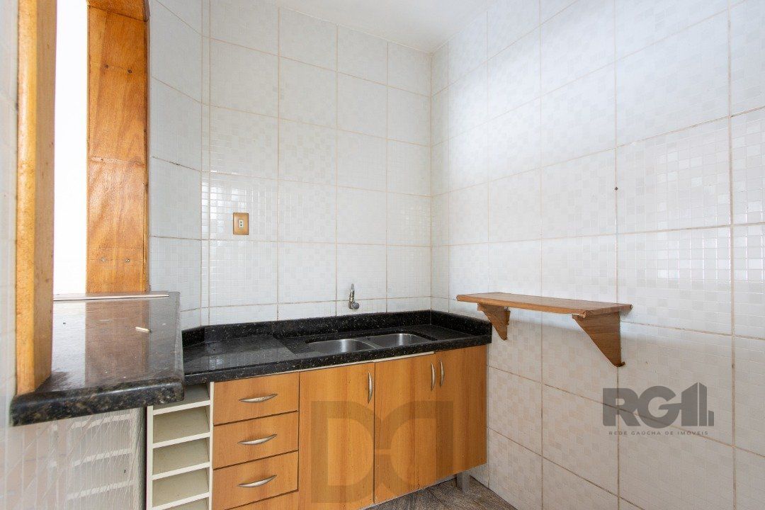 Apartamento térreo, com pátio, 2 quartos - Bairro Menino Deus — foto 26