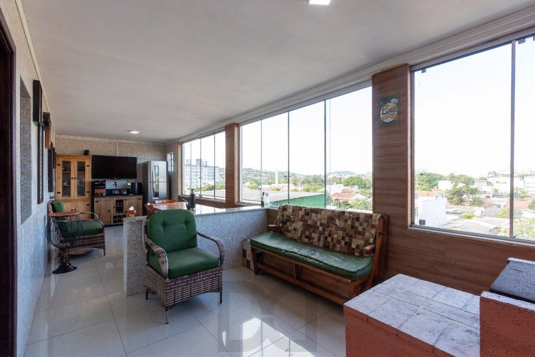 Casa para Venda - 300m², 5 dormitórios, 2 vagas - Cavalhada — foto 13