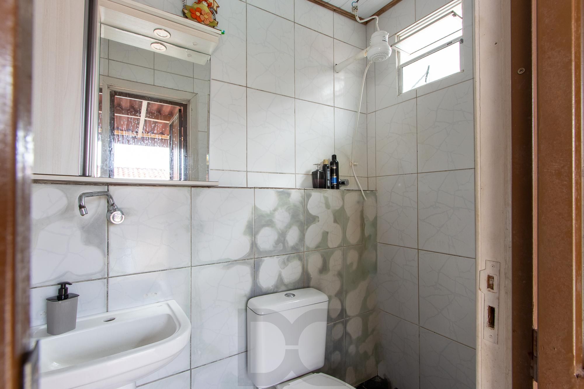 Casa de 4 dormitórios, 2 suítes, piscina, pátio e 2 vagas de garagem. — foto 47