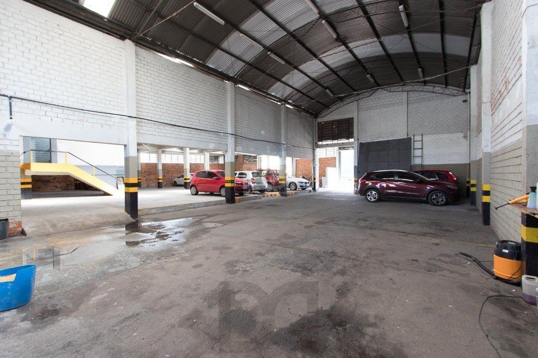 Pavilhão para Venda - 1257.35m², 0 dormitórios, 6 vagas - Floresta — foto 2