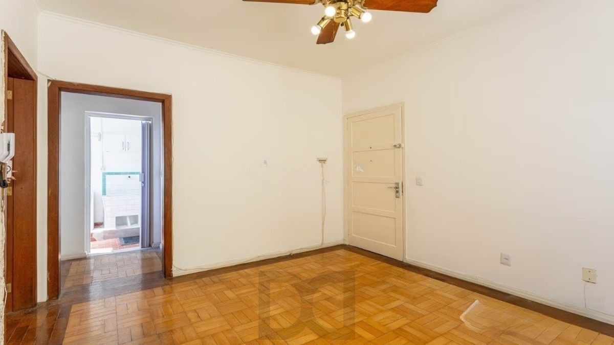 Apartamento de 1 quarto à venda no Edifício Britânia na Avenida Independência em Porto Alegre – 45,24 m² Privativos e Portaria 24h — foto 2
