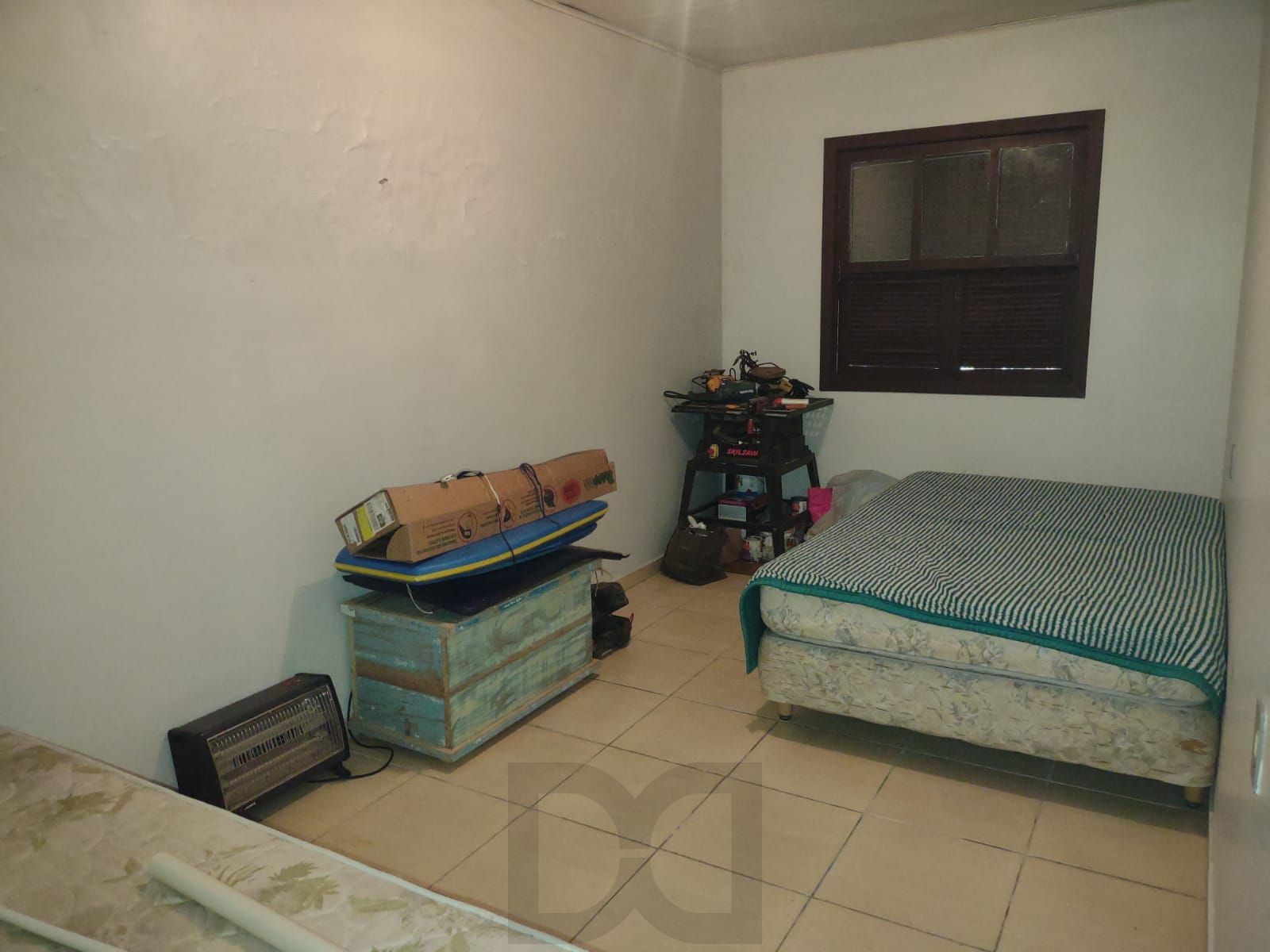 Casa com 4 quartos, suíte, piscina, lareira, churrasqueira em um terreno de 616m². — foto 3