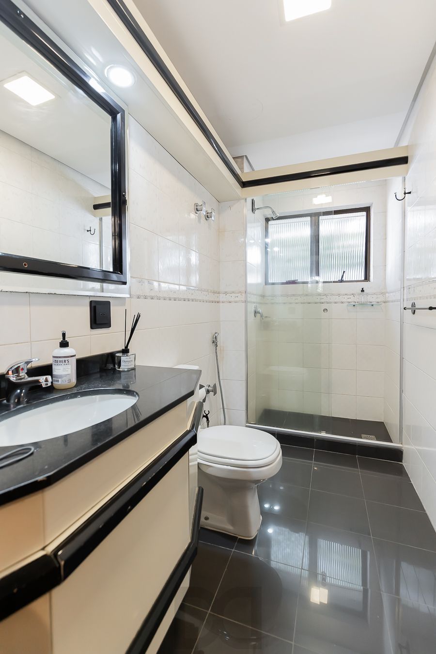 Apartamento 3 dormitórios, 3 vagas e 259 m² no bairro Auxiliadora. — foto 61