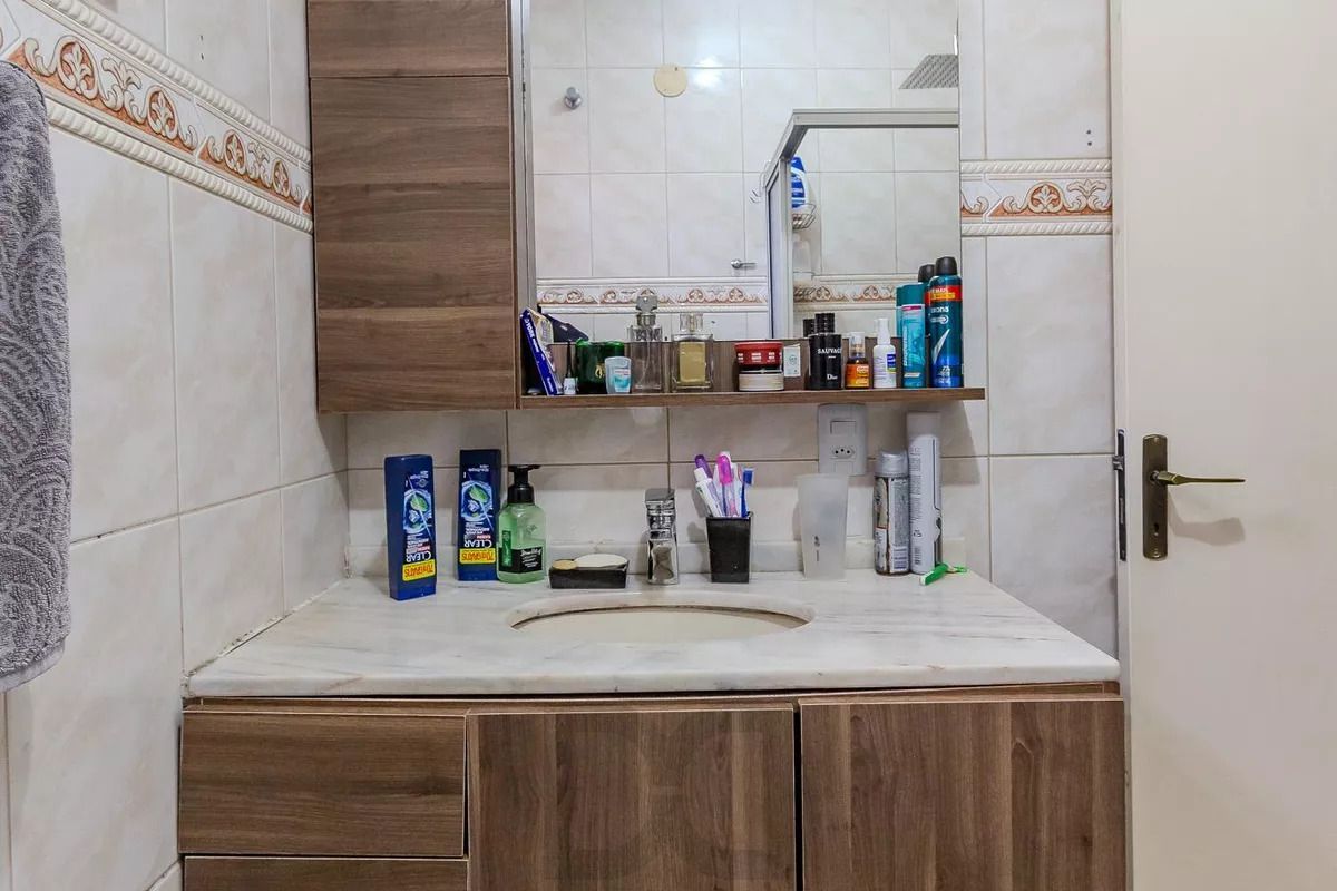 Casa de condomínio, 3 dormitórios, 1 suíte e 2 vagas cobertas no bairro Teresópolis. — foto 22