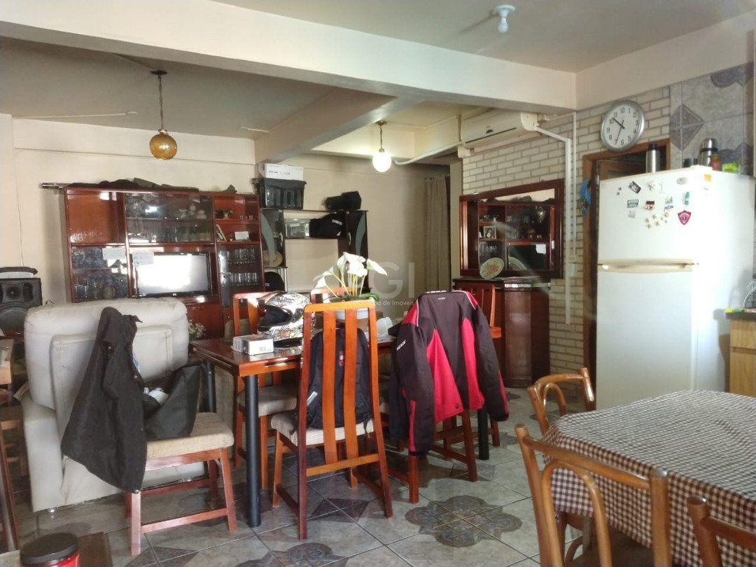 Casa para Venda - 322.4m², 2 dormitórios, 7 vagas - Cristal — foto 4