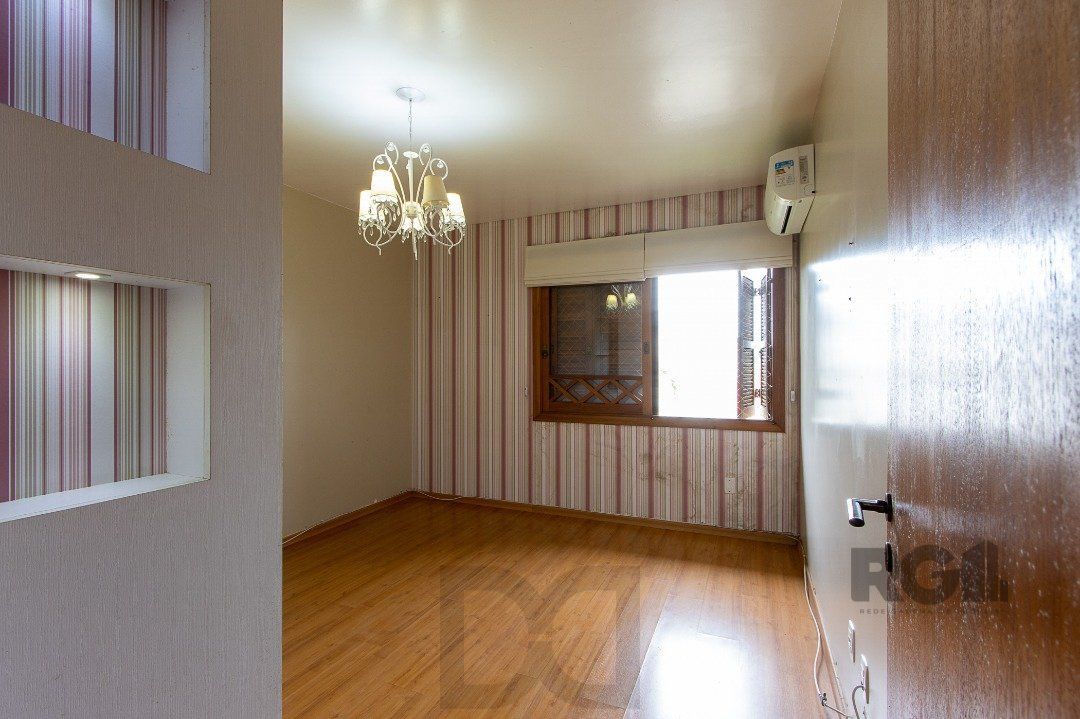 Casa de alvenaria, 3 dormitórios, 1 suíte e pátio com piscina, bairro Espírito Santo. — foto 29