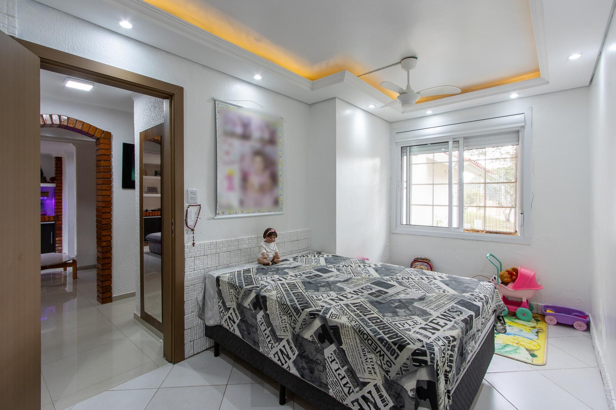Casa de 4 dormitórios, 2 suítes, piscina, pátio e 2 vagas de garagem. — foto 12