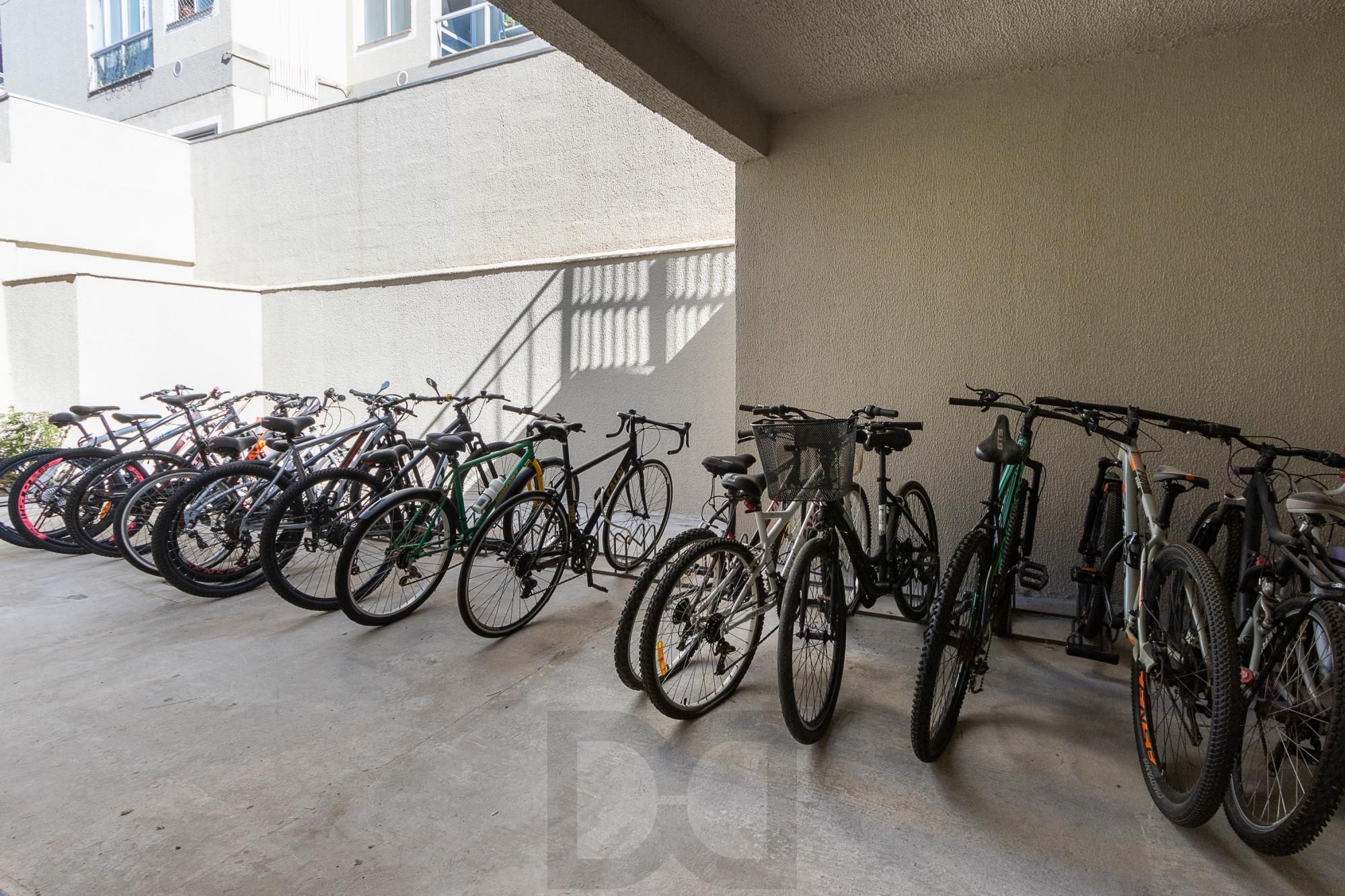 Apartamento no 5 andar de frente com 2 dormitórios — foto 36
