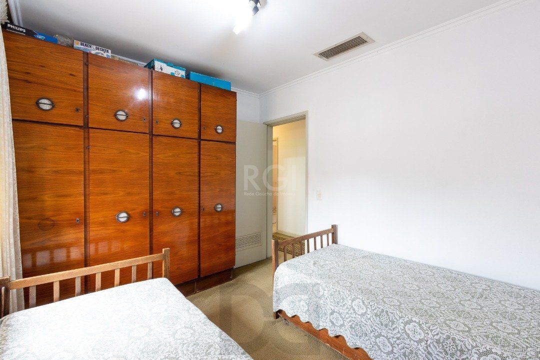 Casa para Venda - 280m², 4 dormitórios, sendo 1 suites, 3 vagas - Vila Assunção — foto 20