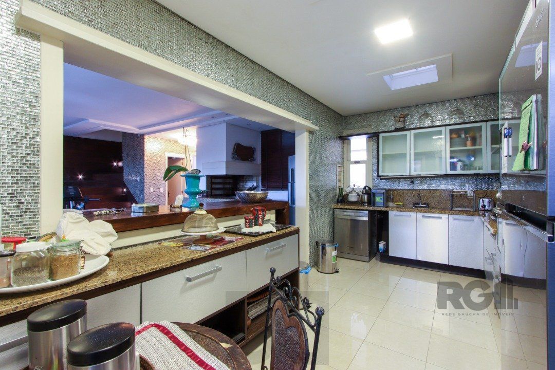 Casa com 327m² de área privativa, oferecendo 3 dormitórios, sendo 3 suítes — foto 19