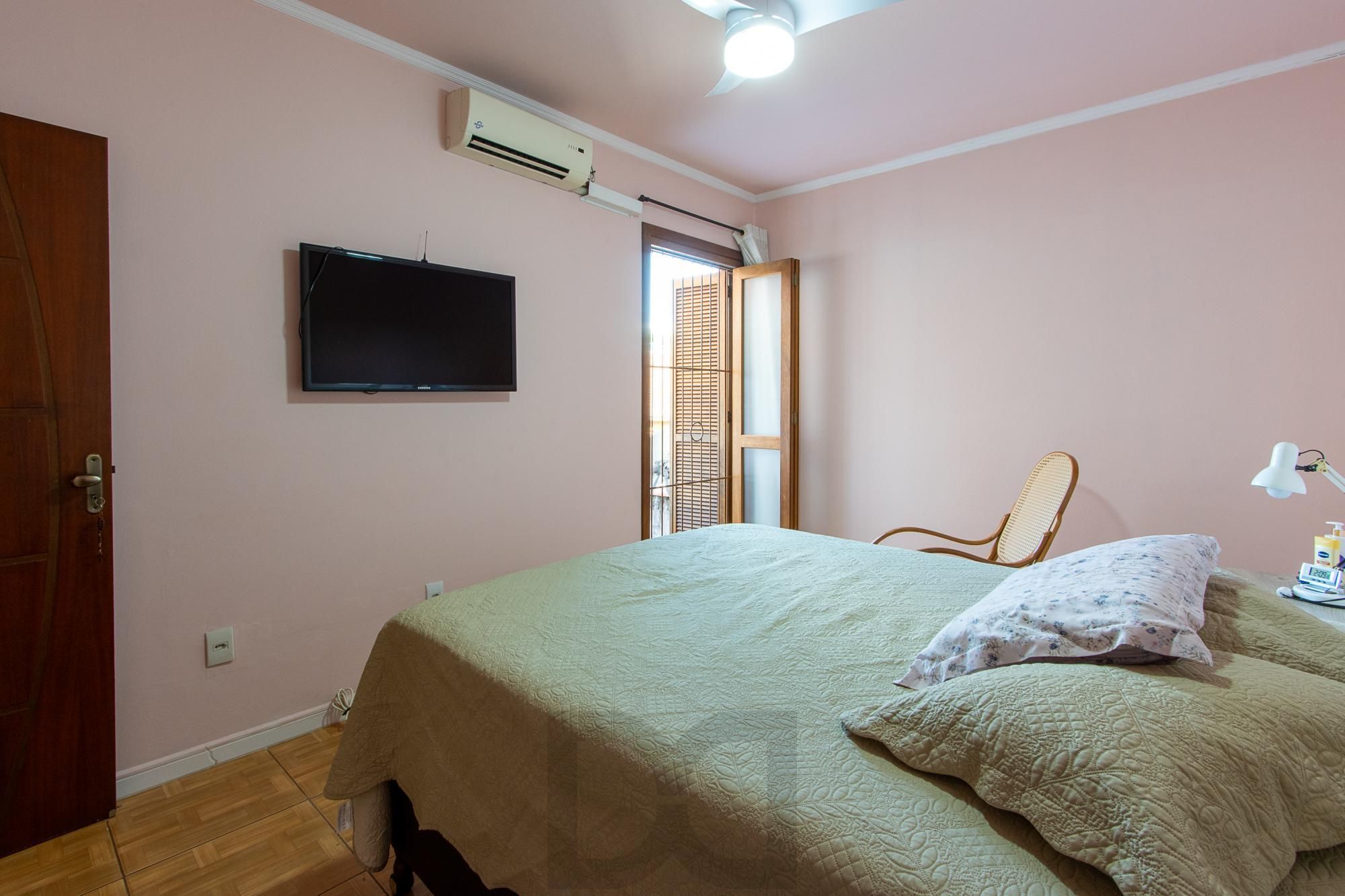 Apartamento de 2 dormitórios no bairro Medianeira. — foto 17