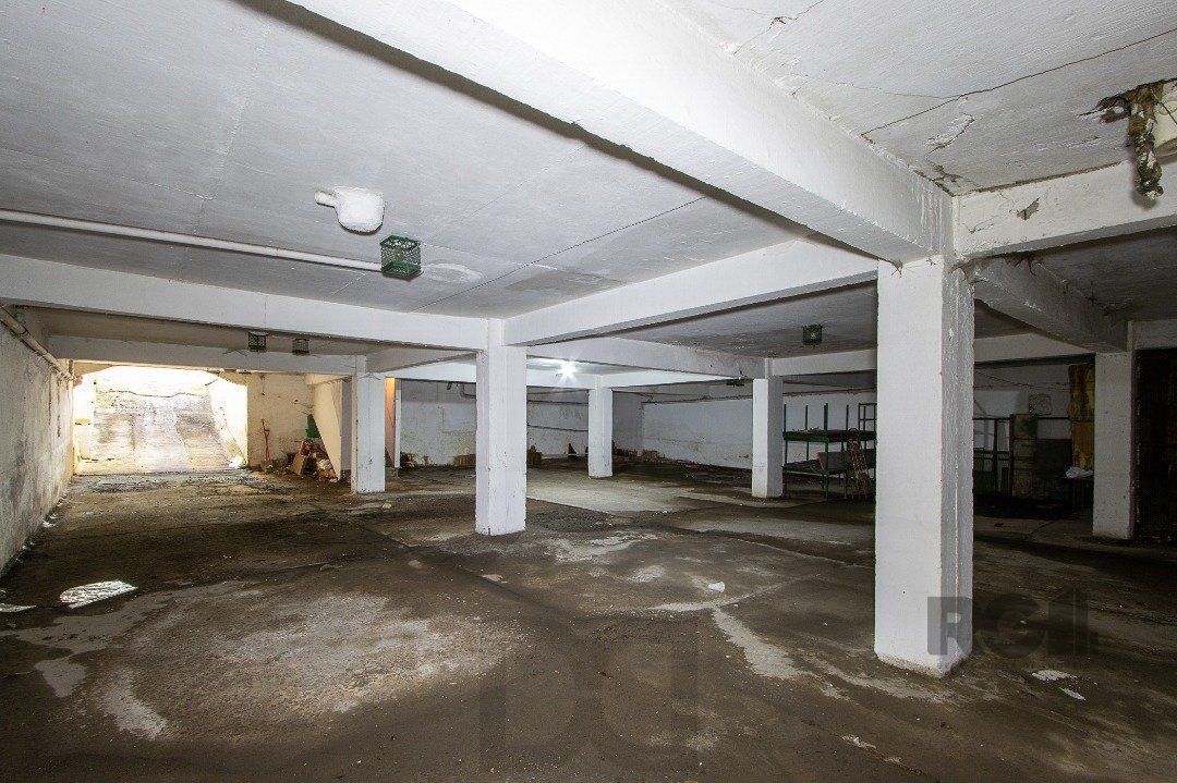 Prédio com 1063m², distribuídos em quatro pavimentos — foto 121