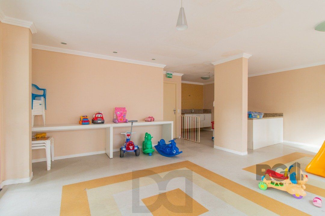 Cobertura Horizontal, 3 quartos, 1 suite, piscina, condominio com infra, 2 vagas - Bairro Tristeza — foto 42