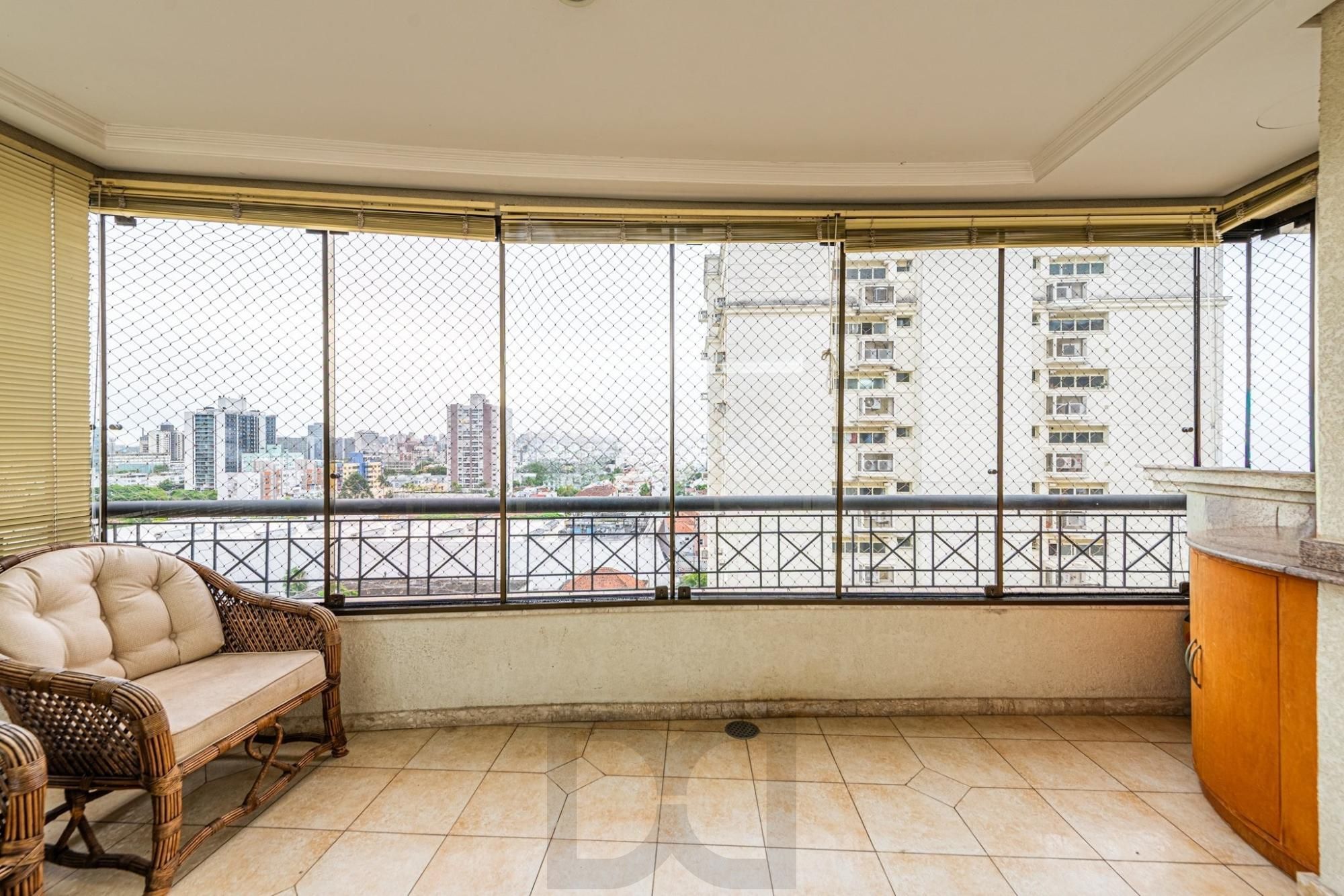 Apartamento com 3 quartos, no bairro Menino Deus — foto 7
