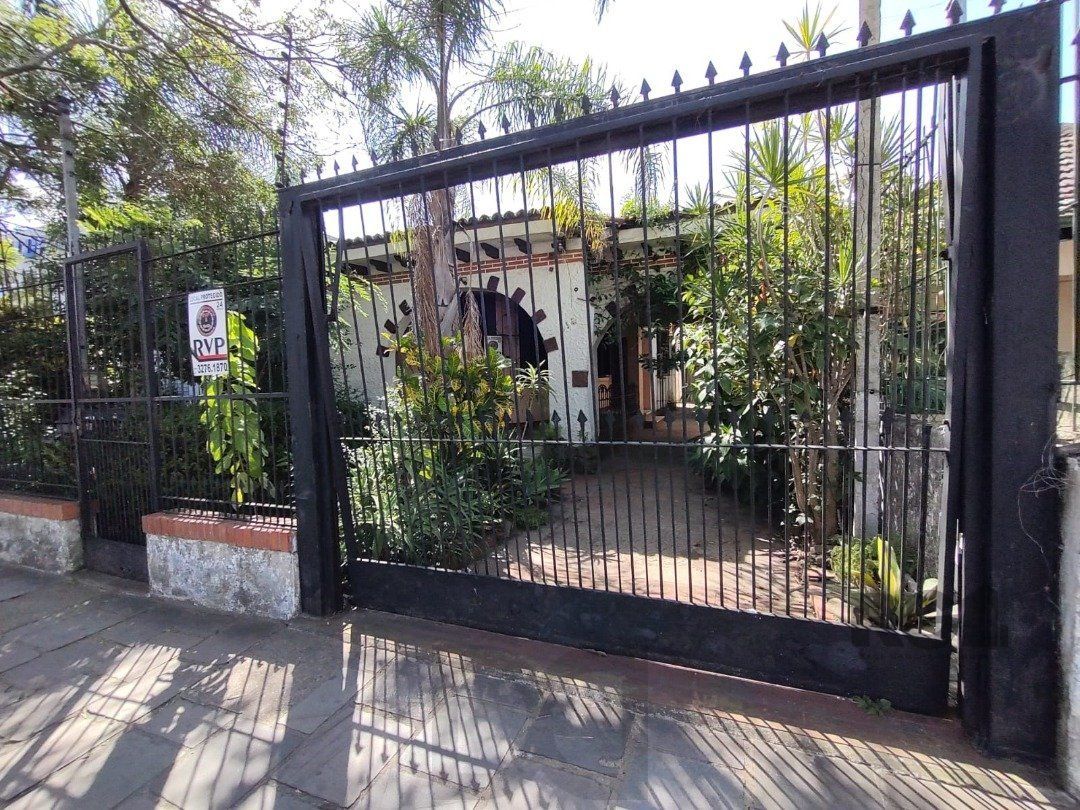 Casa comercial térrea na Av. Aparício Borges - bairro Teresópolis — foto 1