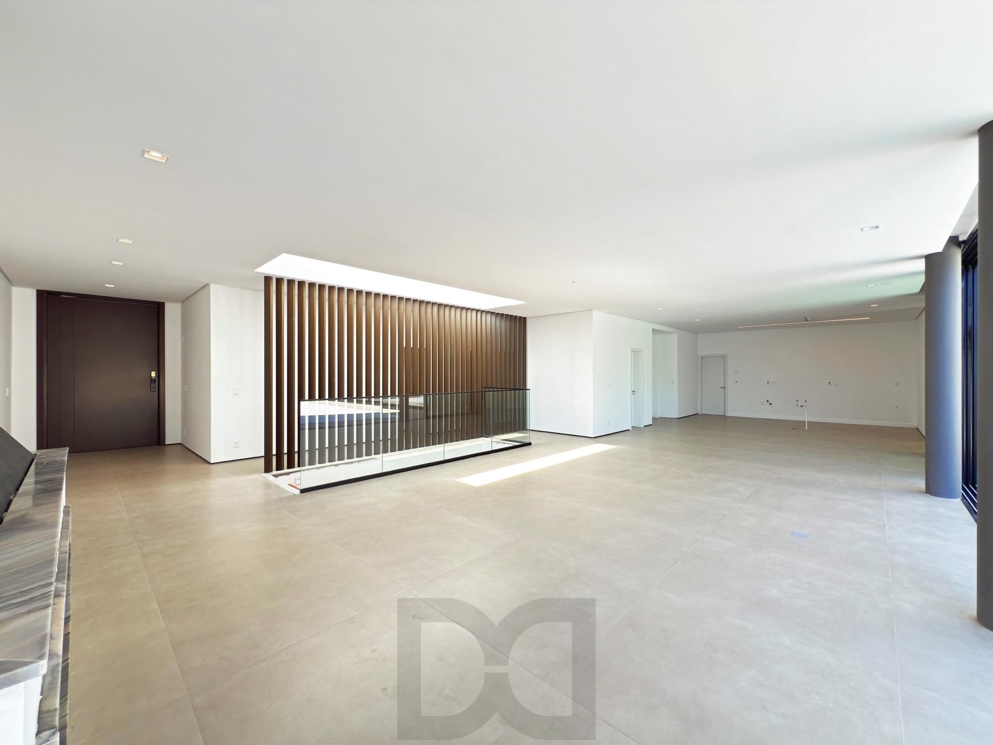 A casa conta com 434m2 de área construída, mas com um aproveitamento total dos 1.012m2 do lote — foto 24