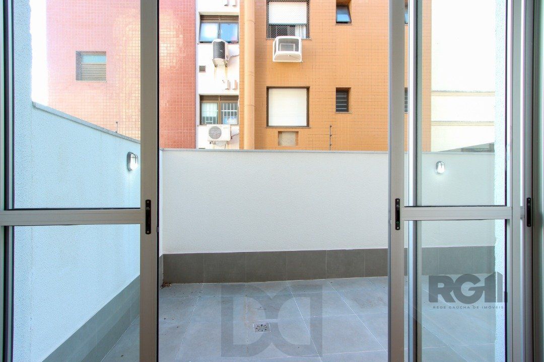 Apartamento em Porto Alegre no Bairro Petrópolis, de 1 quarto, GARDEN , semi mobiliado — foto 11