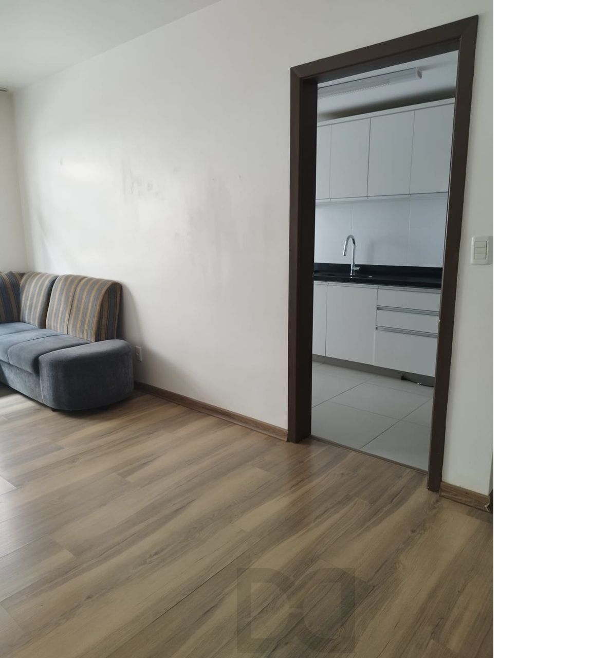 Apartamento semi mobiliado, desocupado e pronto para morar no bairro Bela Vista — foto 5
