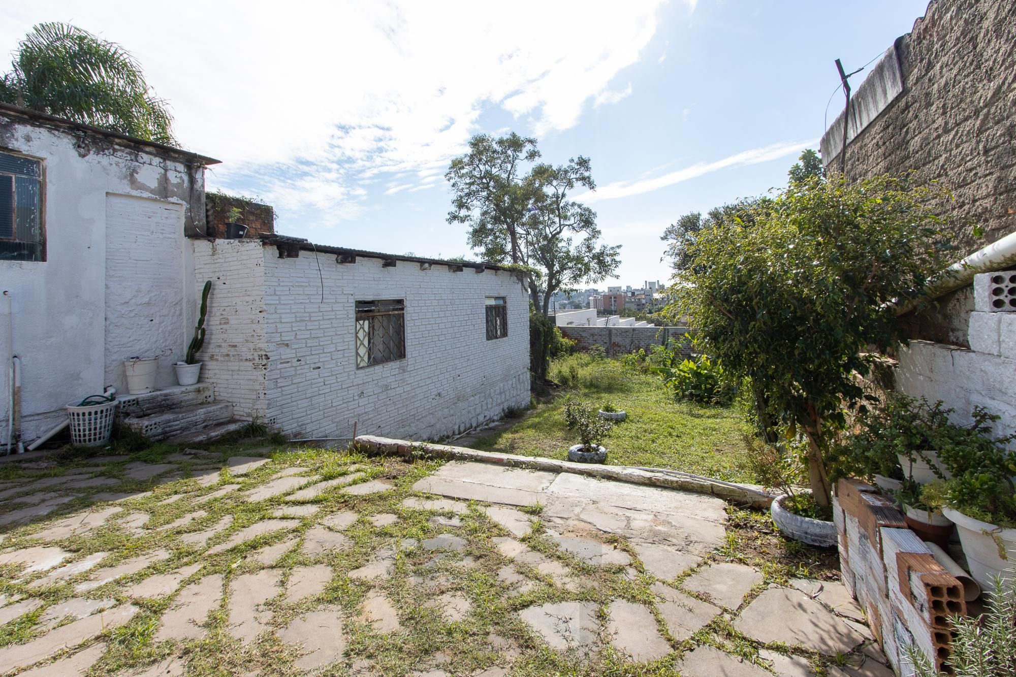 Casa de 3 dormitórios, 1 suíte e 2 vagas no bairro Vila Conceição. — foto 4