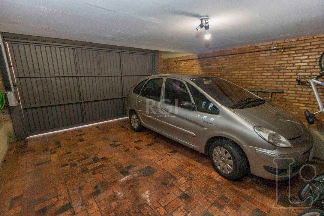 Casa para Venda - 349m², 4 dormitórios, sendo 1 suites, 3 vagas - Tristeza — foto 38