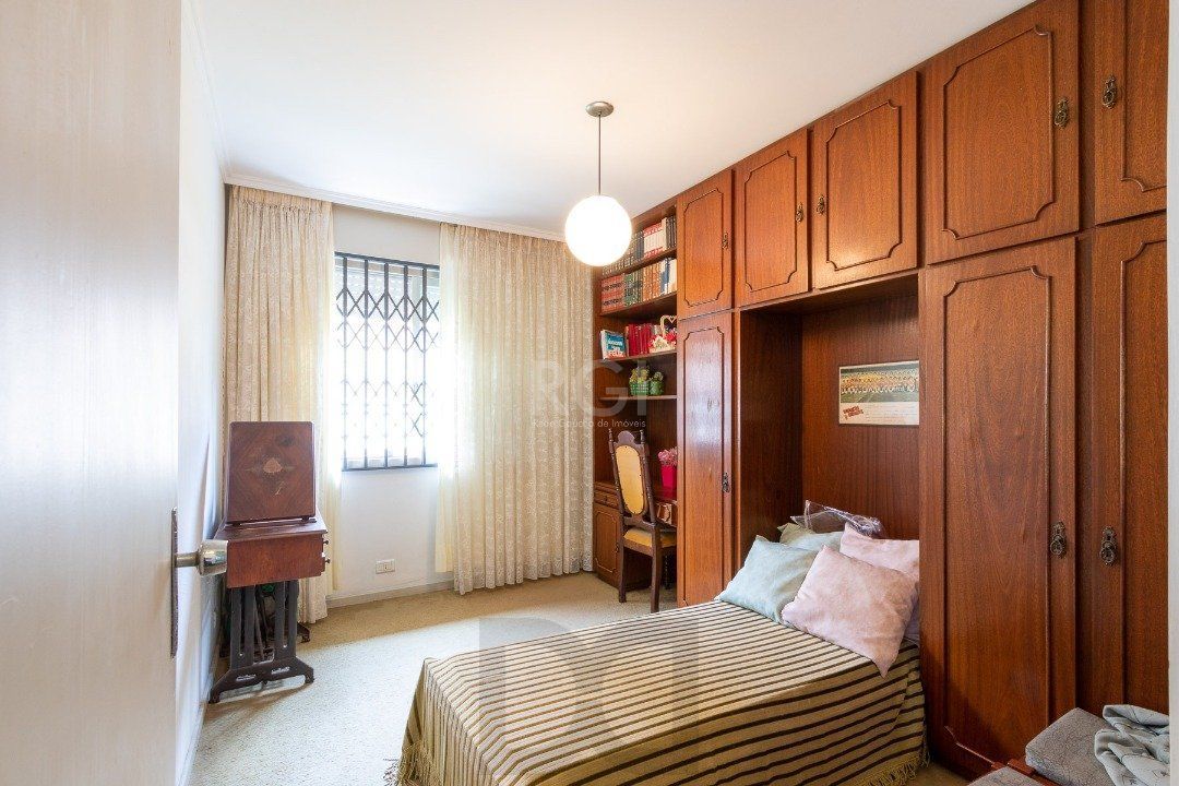 Casa para Venda - 280m², 4 dormitórios, sendo 1 suites, 3 vagas - Vila Assunção — foto 22