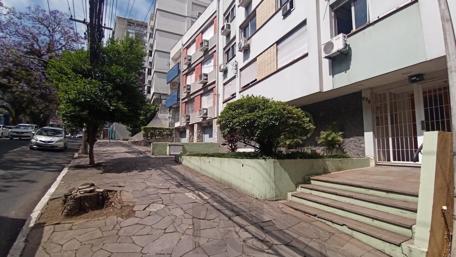 Apartamento com 3 dormitórios no bairro Independência — foto 21