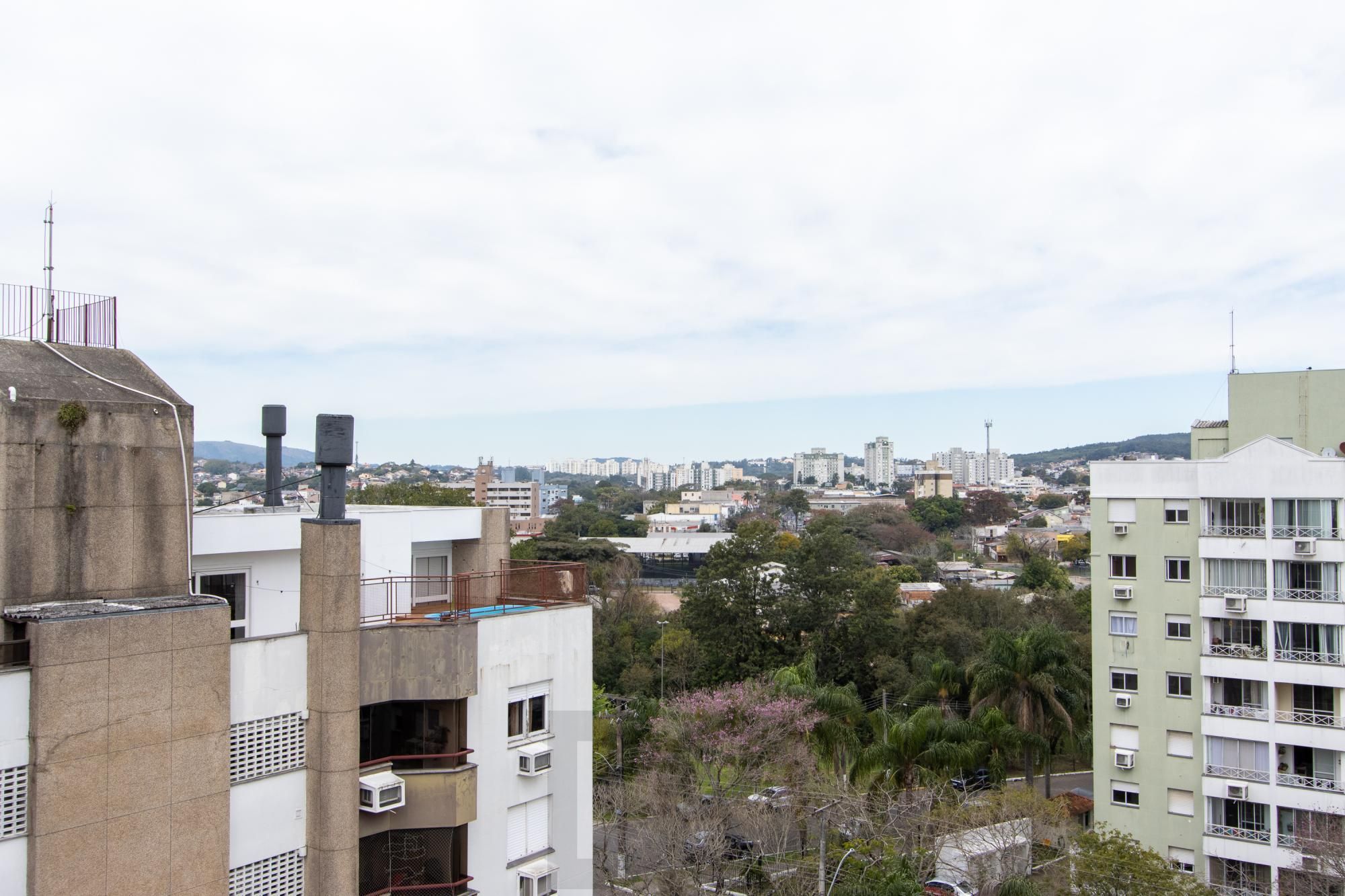 Cobertura com 137m², no Bairro Cristal, de 2 dormitórios, sento uma suíte, ampla sacada, churrasqueira, vista panorâmica, vaga coberta. — foto 30