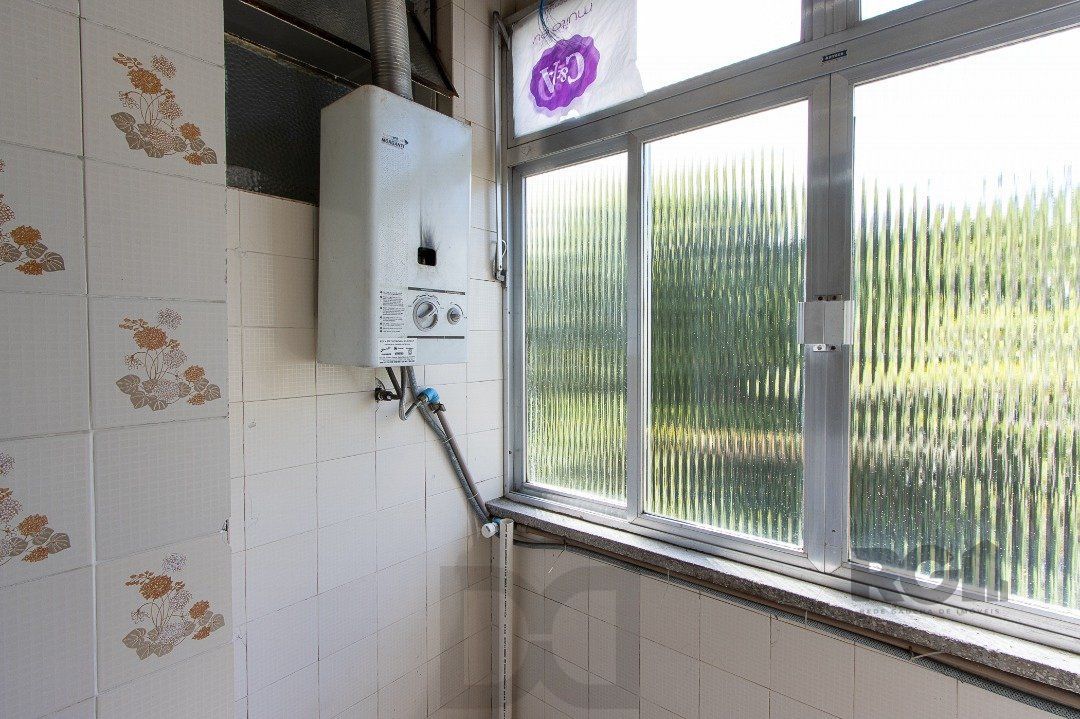 Excelente apartamento no bairro Cristal com 1 dormitório, living, banheiro e cozinha. — foto 21