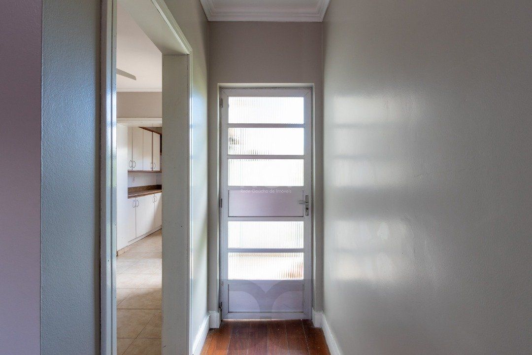 Casa para Venda - 202m², 3 dormitórios, sendo 1 suites, 2 vagas - Cristal — foto 10