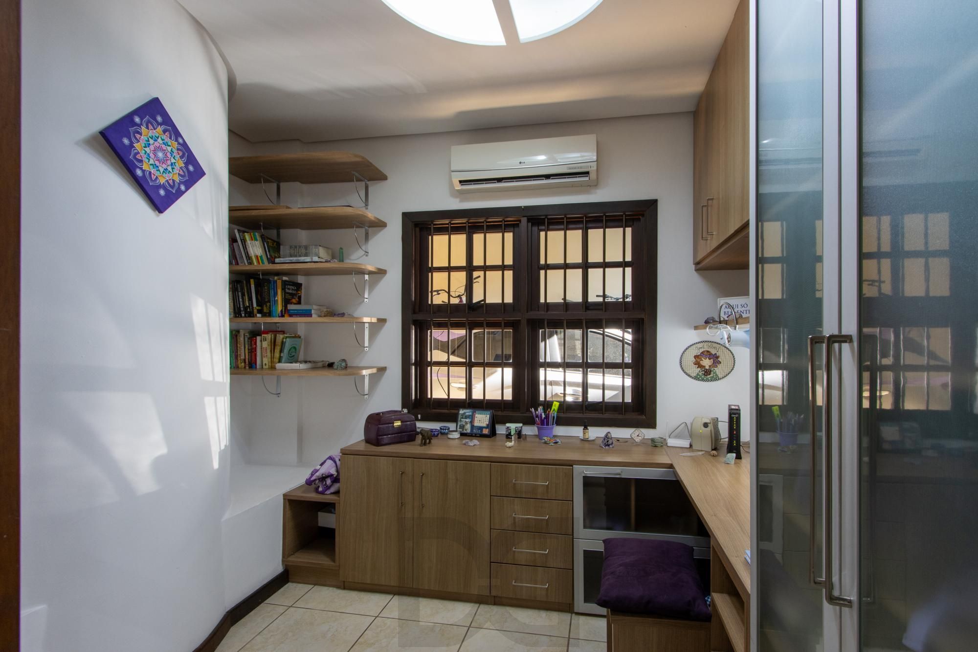 Casa com 3 quartos e 357m² à venda em Tristeza, Porto Alegre. — foto 11