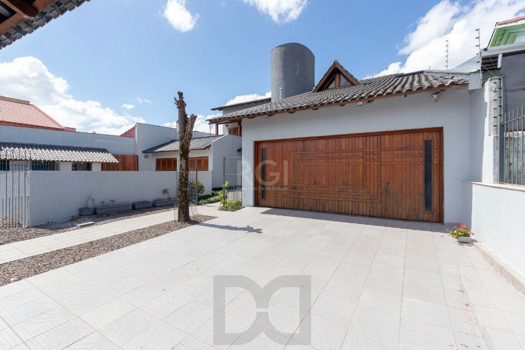 Casa para Venda - 451.63m², 5 dormitórios, sendo 1 suites, 4 vagas - Cristal — foto 2