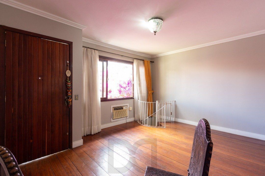Casa para Venda - 202m², 3 dormitórios, sendo 1 suites, 2 vagas - Cristal — foto 5