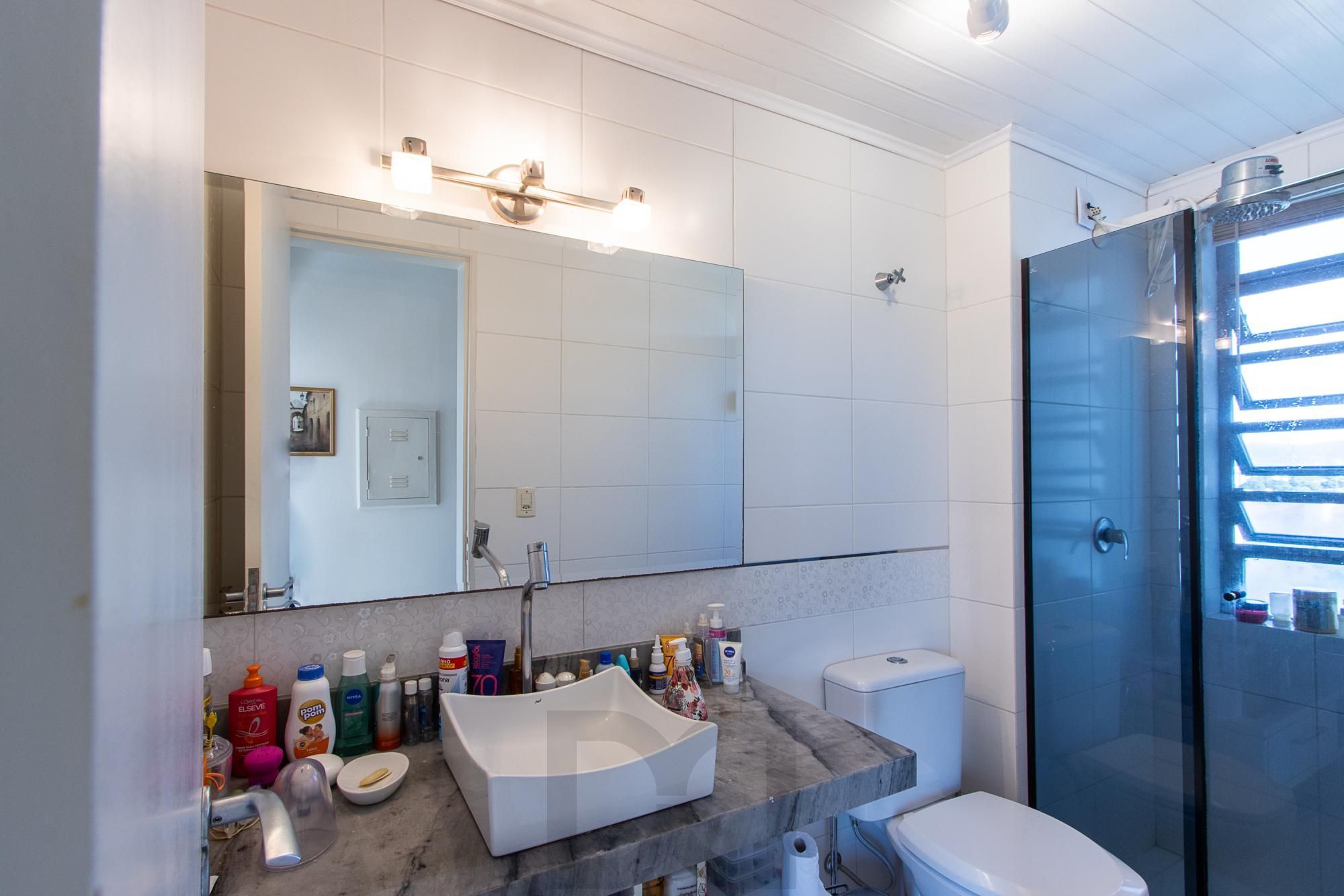 Lindo apartamento locado, mobiliado, andar alto com vista para o Rio, 2 quartos - Bairro Cristal — foto 16