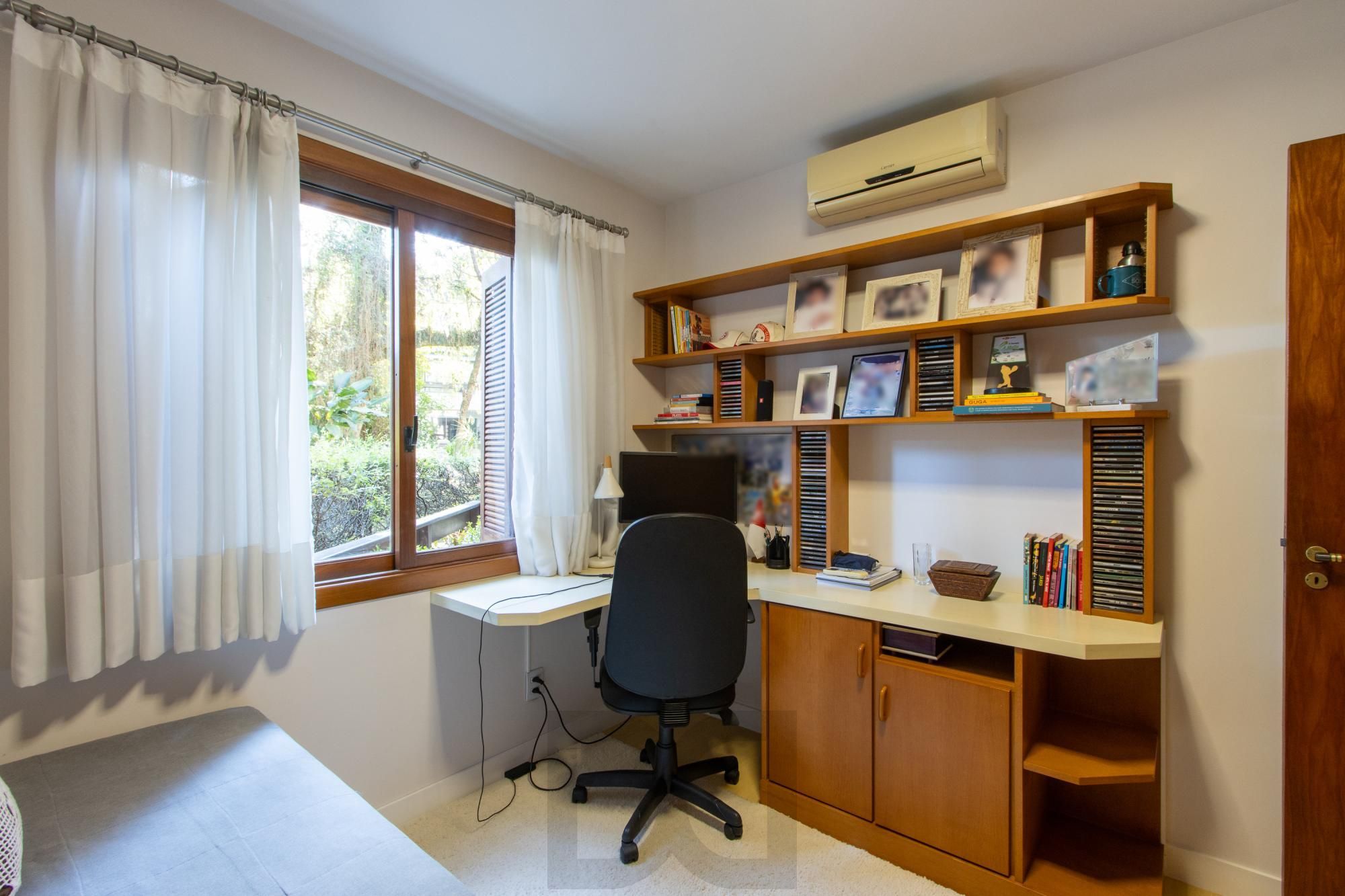 Apartamento de 4 dormitórios, 1 suíte e 2 vagas escrituradas - Bairro Ipanema. — foto 26