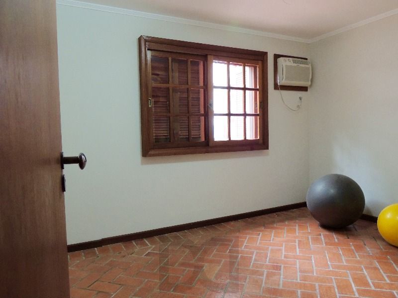 Casa para Venda com 3 dormitórios, sendo 2 suites e 3 vagas no bairro Belém Novo — foto 14