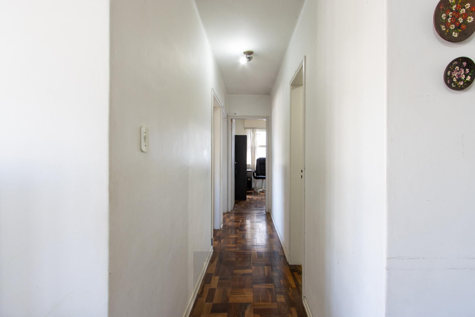 Apartamento de 3 dormitórios com uma vaga de garagem à venda no bairro Menino Deus – Porto Alegre — foto 7