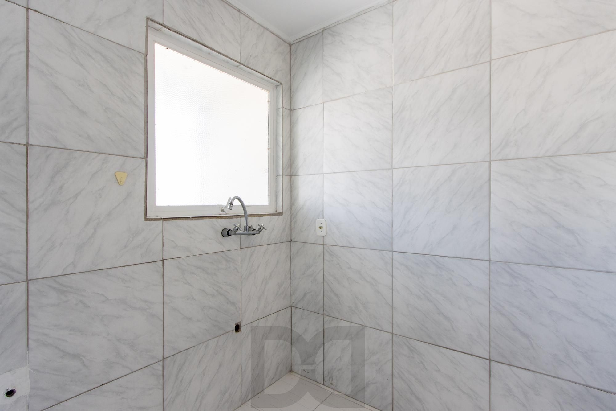 Apartamento de 02 dormitórios, banheiro social e lavabo. Vista panorâmica, cozinha ampla e área de serviço ampla. — foto 20