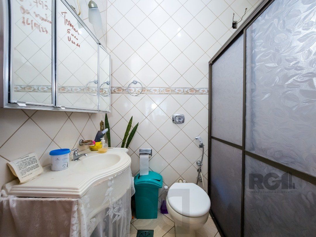 Casa para Venda - 210m², 3 dormitórios, sendo 1 suites, 2 vagas - Tristeza — foto 13