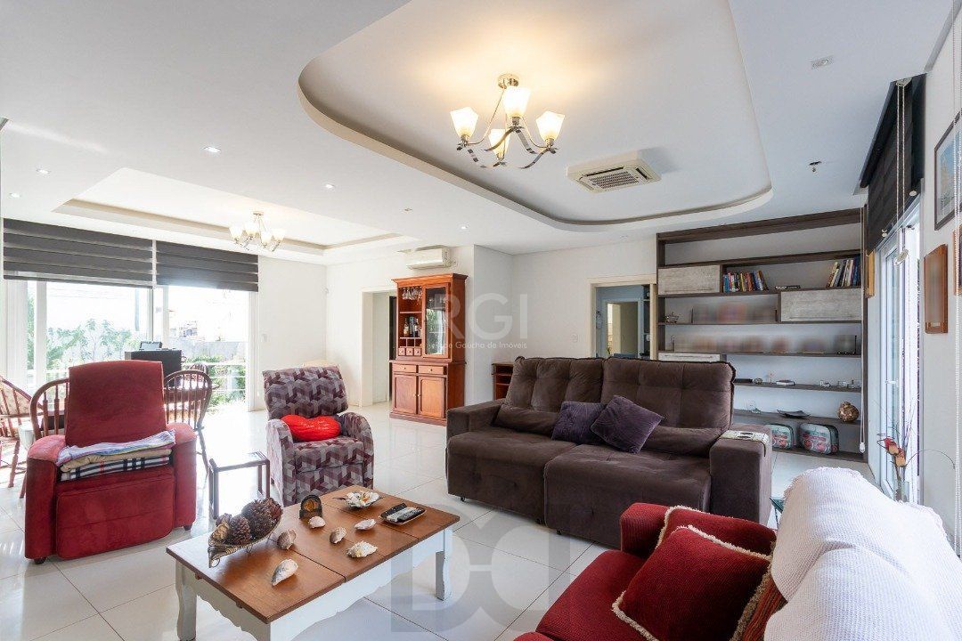 Casa para Venda - 377m², 4 dormitórios, sendo 3 suites, 3 vagas - Guarujá — foto 13