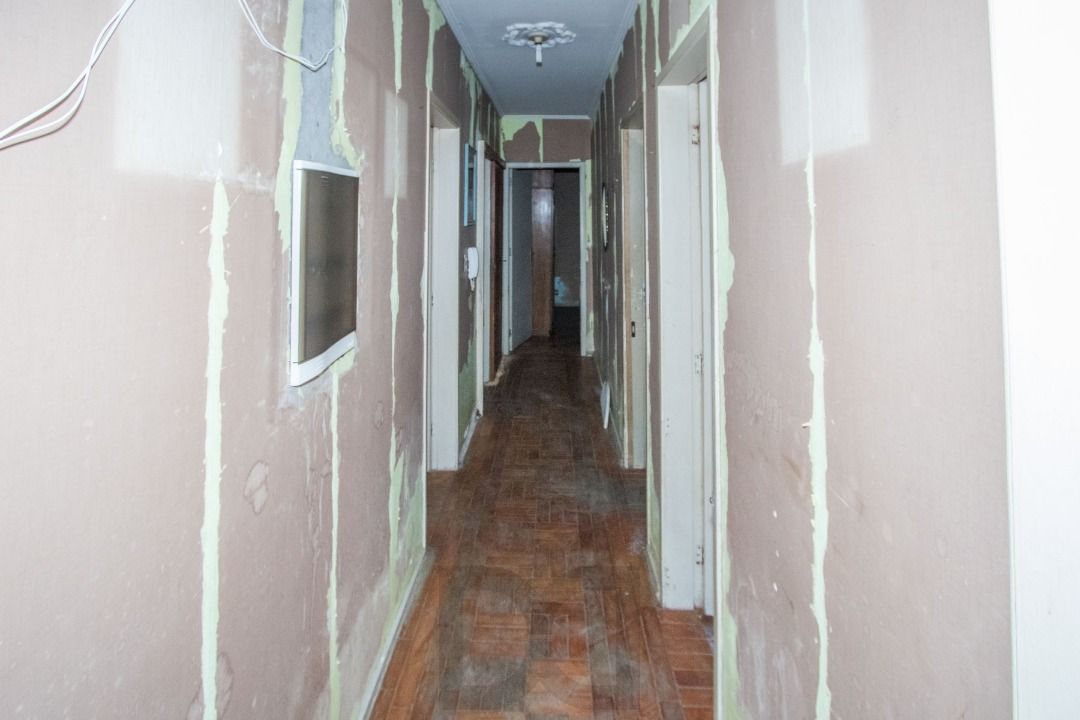 Casa para Venda - 200m², 3 dormitórios, 8 vagas - Cristal — foto 12