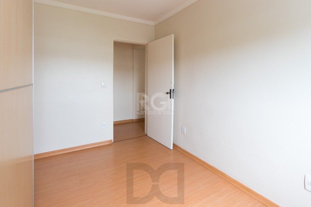 Apartamento de 2 dormitórios e 1 vaga de garagem no bairro Cristal. — foto 14