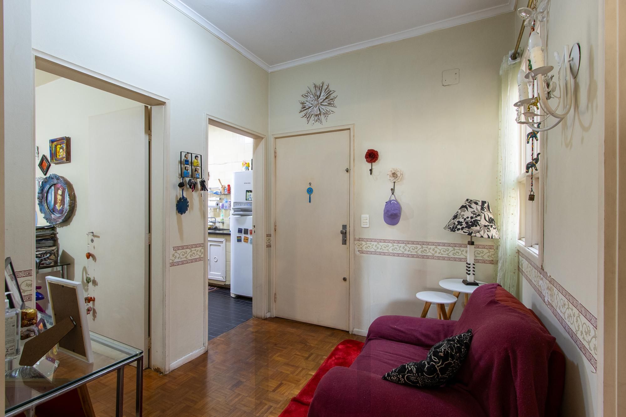 Apartamento 3 Dormitórios Ensolarado no Centro de Porto Alegre — foto 9