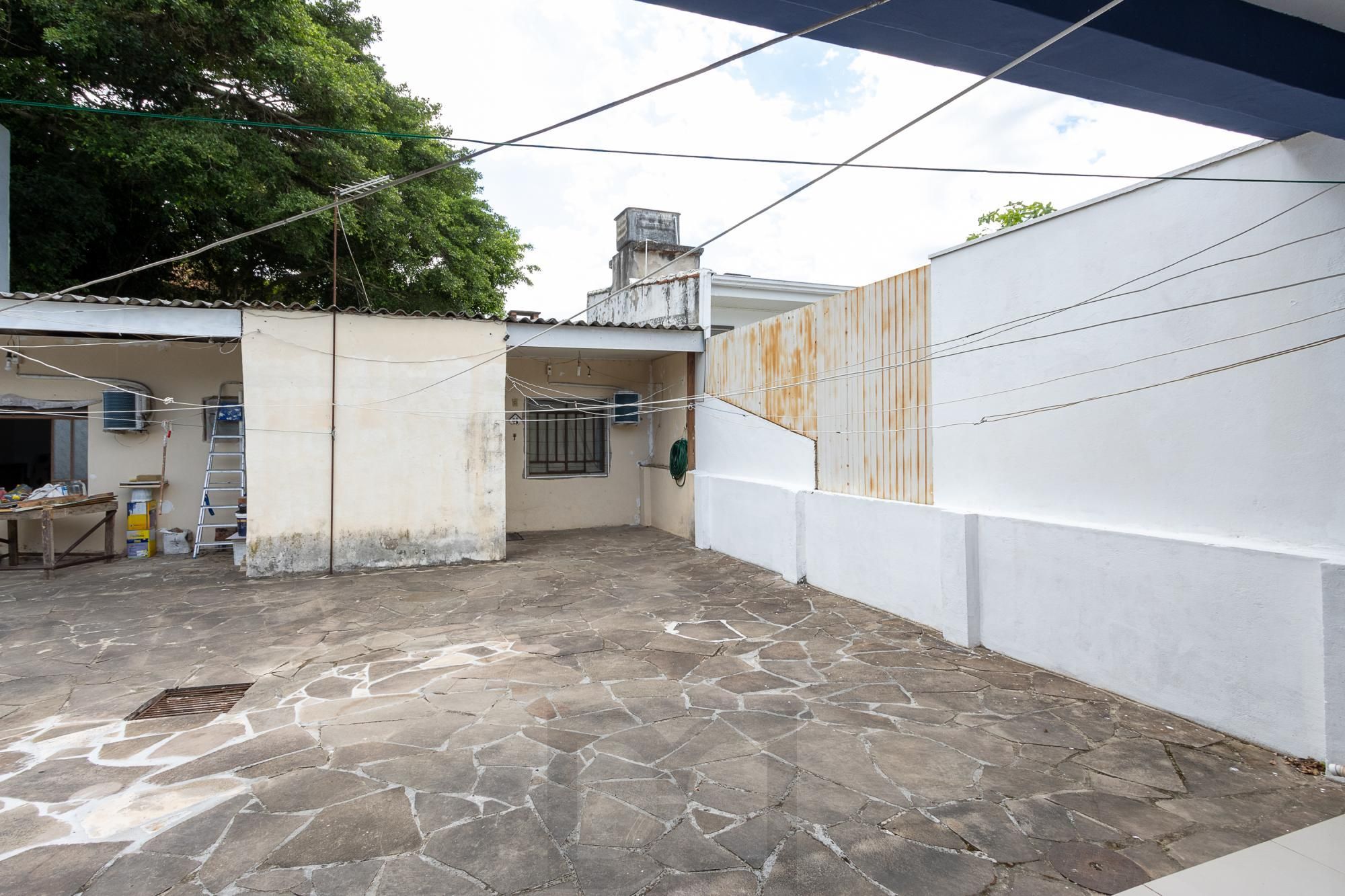 Terreno com 2 casas, 4 quartos, 1 suite - Bairro Cavalhada — foto 25