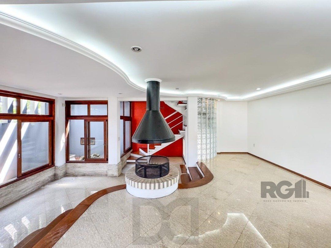 Com 4 suítes espaçosas, incluindo uma master com closet, — foto 8