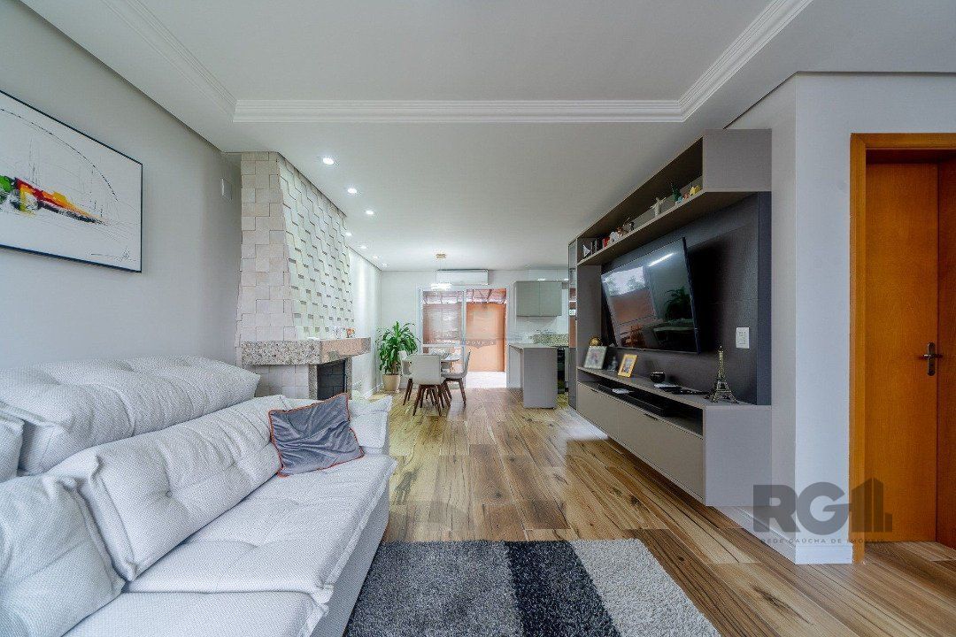 Casa em condominio com excelente padrão construtivo, possui 3 dormitórios, sendo 1 suíte máster com closet e sacada — foto 4
